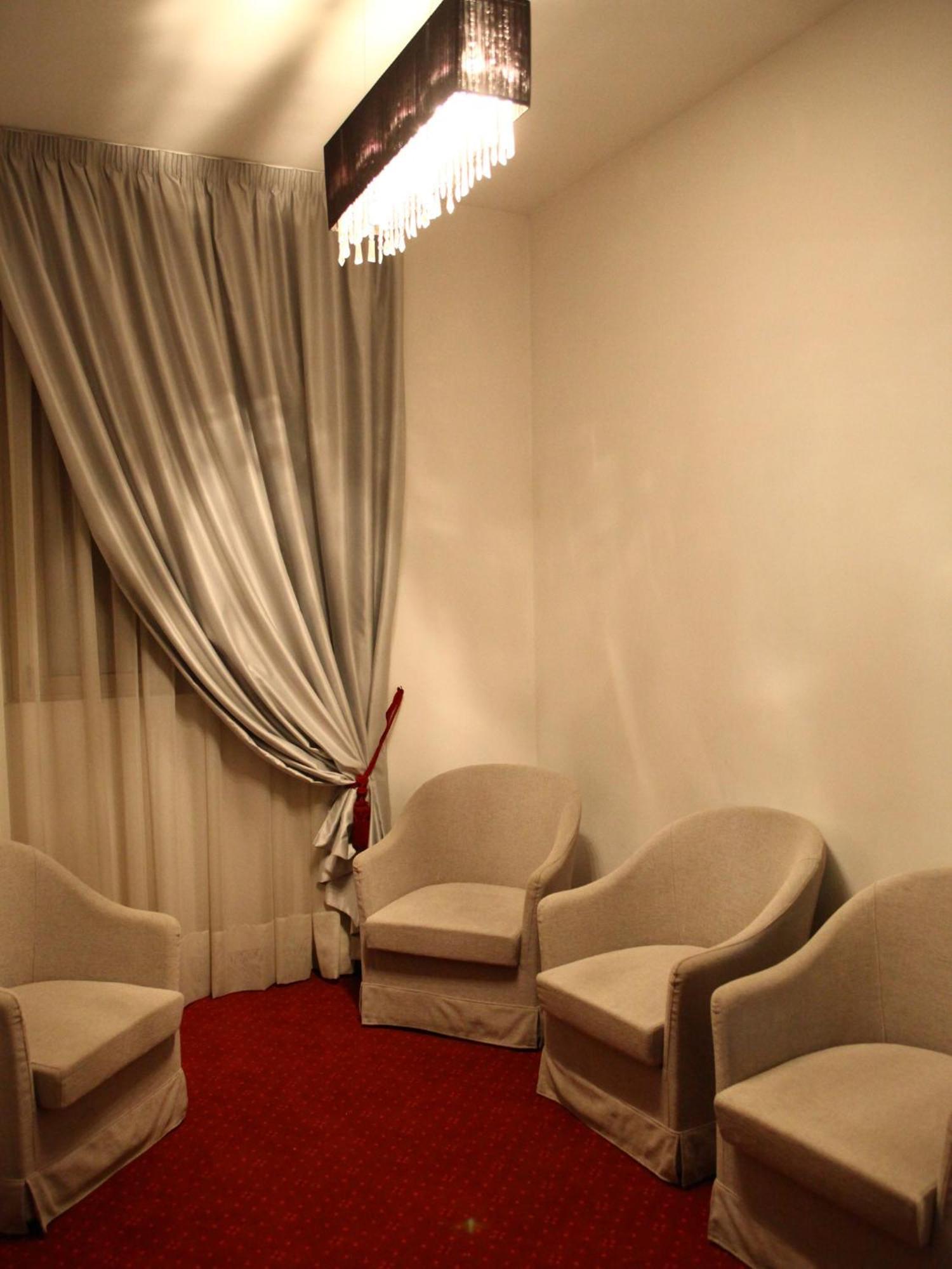 Hotel Pineta Cagli Bagian luar foto